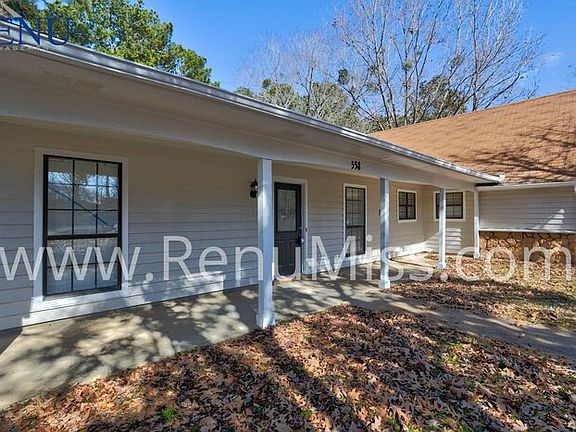 4th image of 558 Bradford Dr