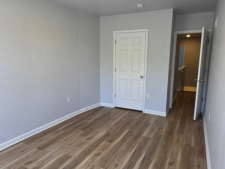 510 N Pulaski St — Photo 8