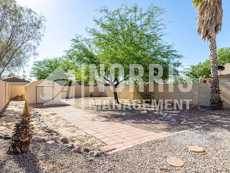 2542 N La Escondida Cir — Photo 27