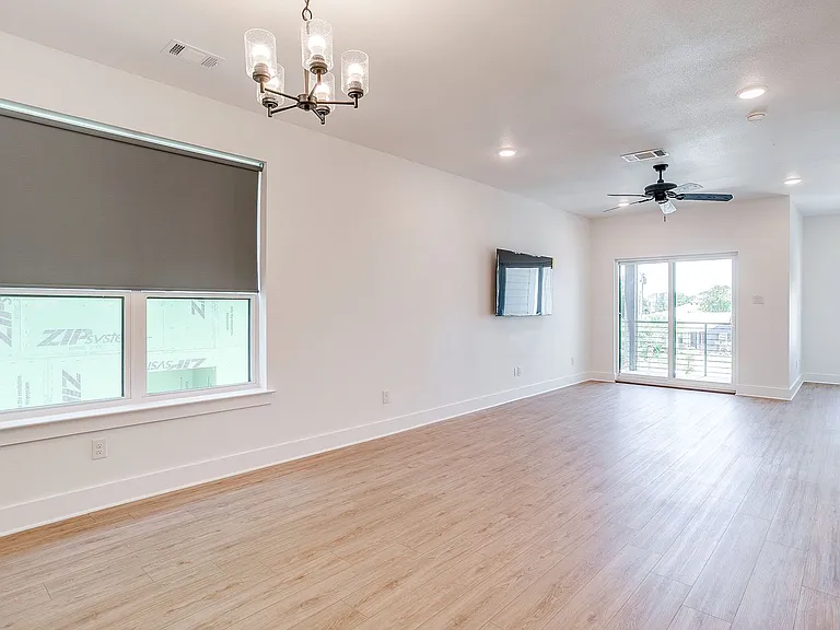 2341 Benbrook Blvd — Photo 50