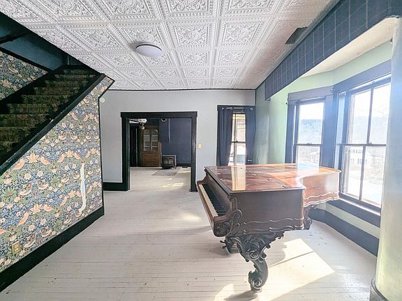 15th image of this home