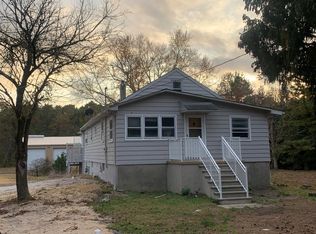 81 E Commodore Blvd, Jackson, NJ 08527