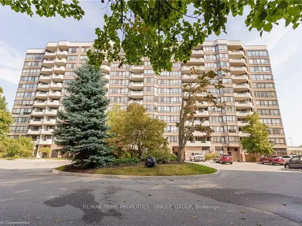 25 Austin Dr #827, Markham, ON L3R 8H4
