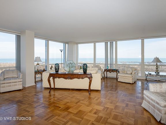 3rd image of 601 E 32nd St APT 1110