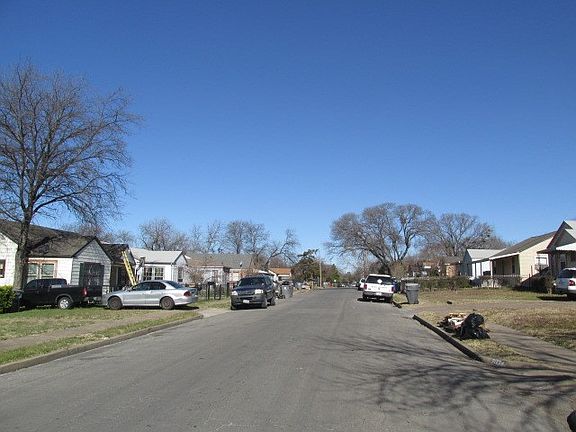 3rd image of 3034 Fernwood Ave