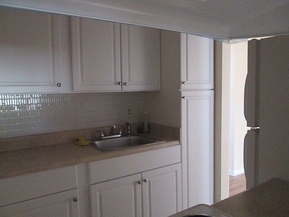 4th image of 2111 NE 56th St APT 208