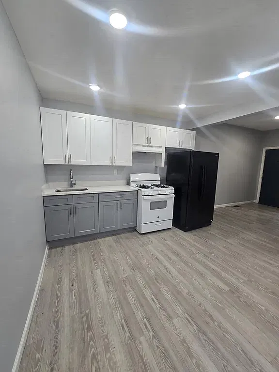 316 Halsted St — Photo 1