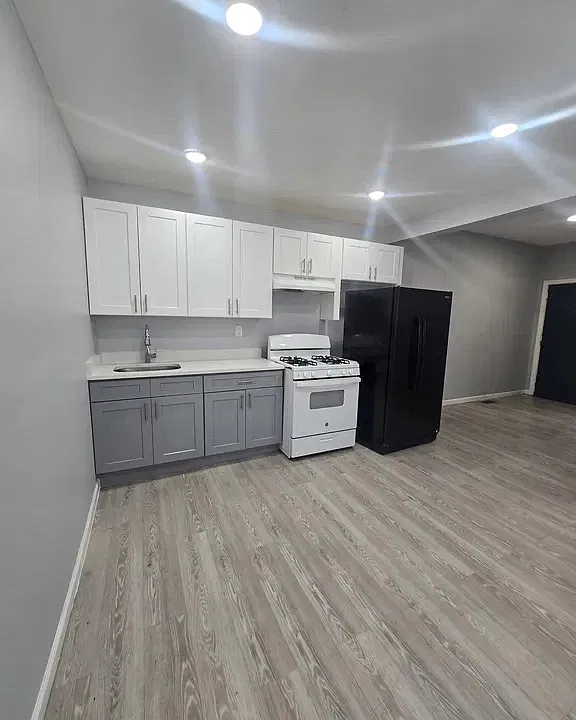 316 Halsted St #1