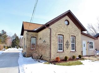 305 Dewey Ave, Watertown, WI 53094