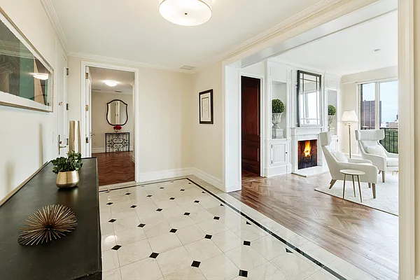 Sold by Sotheby's International Realty | media 9