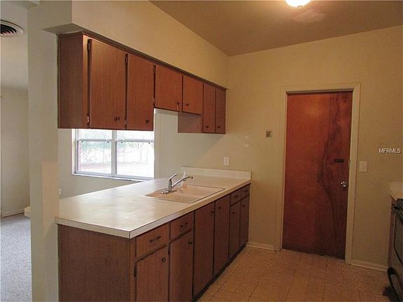 5th image of 888 Highland St