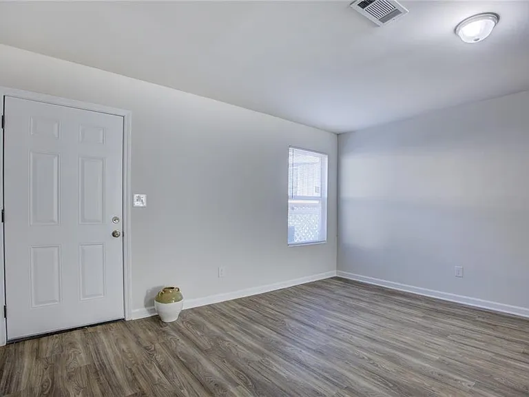 2340 Beaver Ruin Rd #15 — Photo 9