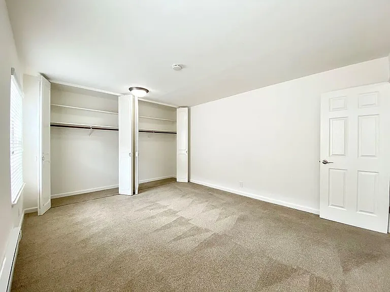 Normandy Park Apartments — Photo 30
