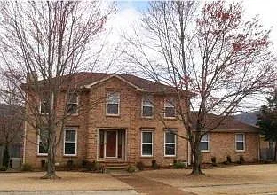 4 bed, 2.5 bath, 2270 sqft, $2,400 — Photo 1