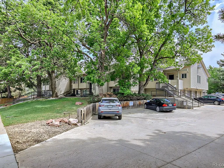 1190 Poplar Ave — Photo 28