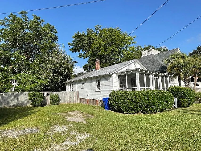 2 bed, 1.0 bath, 1000 sqft, $4,850 — Photo 3