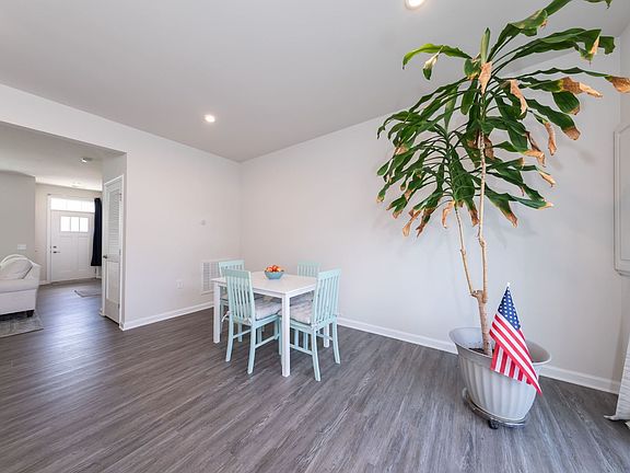 4th image of 114 Capeside Ct