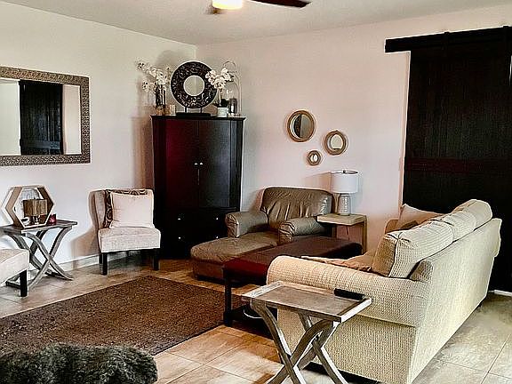 3rd image of 7910 Clearwater Blvd