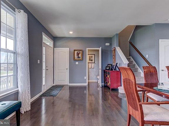 4th image of 2220 S Okeeffe Ln