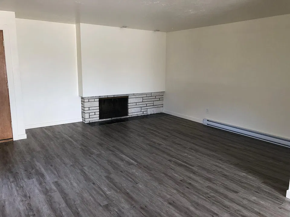 27 E Westview Ave #D