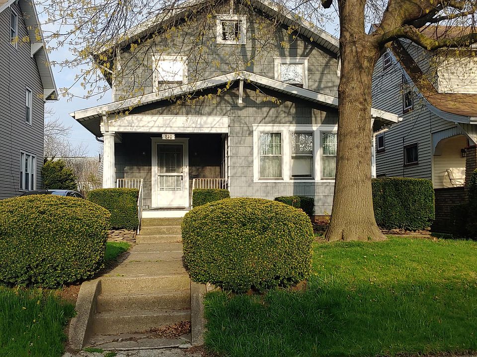 1st image of 810 Bellflower Ave SW