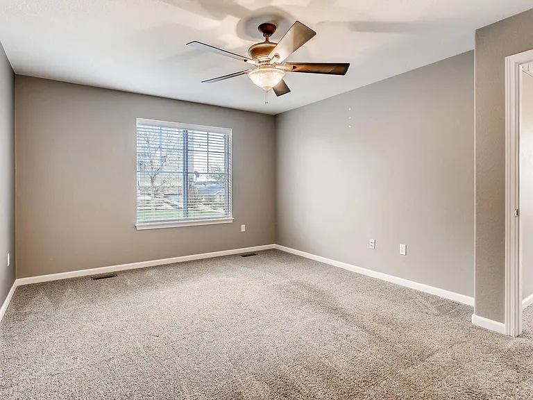 7604 S Quemoy St — Photo 14