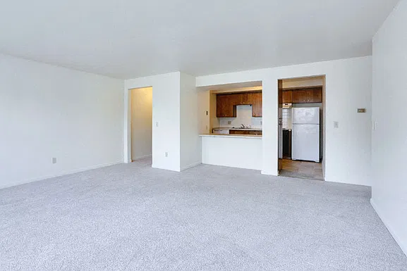 Dining Area - Breakfast Bar