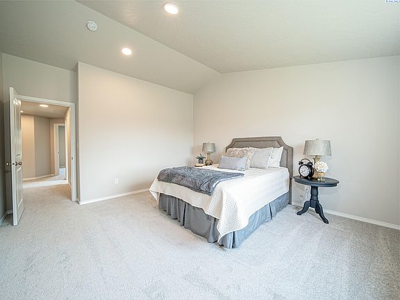 4th image of 5404 W Ella Ct