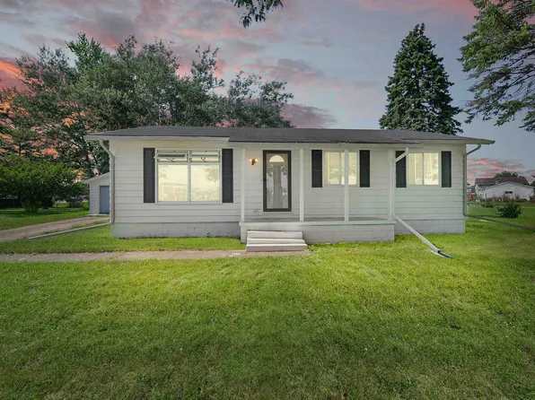 302 McKinley St, Fond Du Lac, WI 54937
