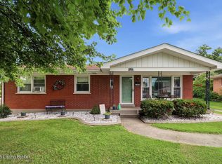 8011 White Cedar Dr, Louisville, KY 40219