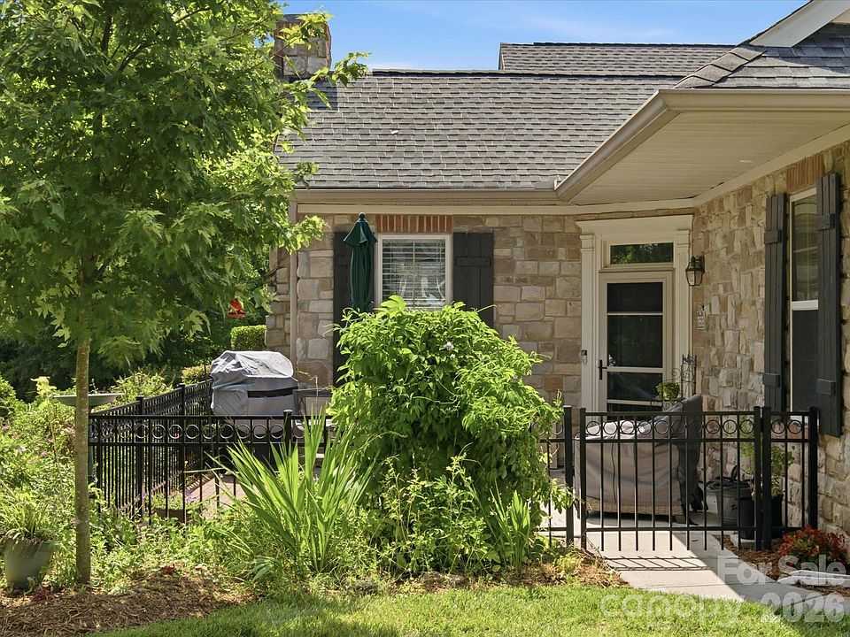 1st image of 868 Ledgestone Ct
