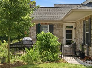 868 Ledgestone Ct, Tega Cay, SC 29708