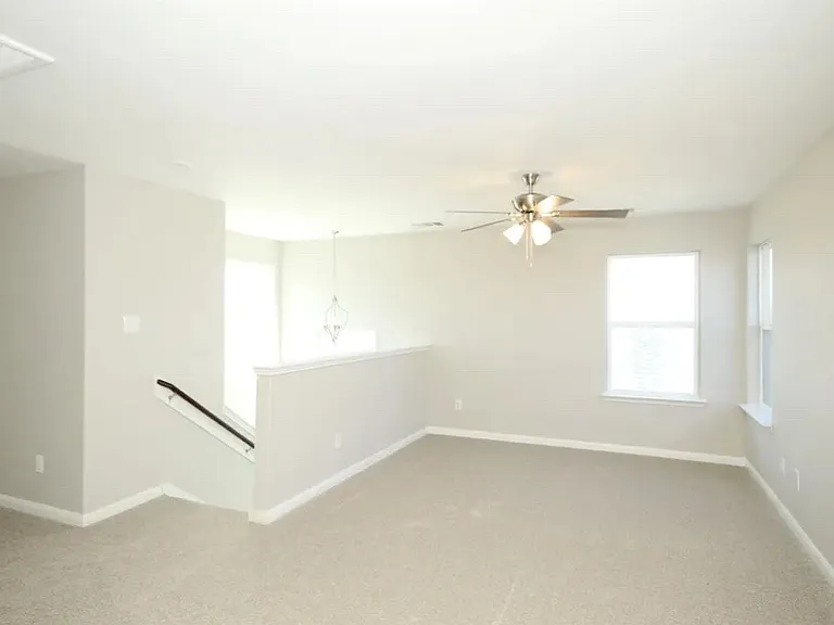2136 Mulberry Dr — Photo 12