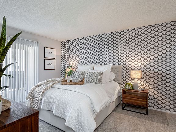 4th image of 848 Weber Cir #3101