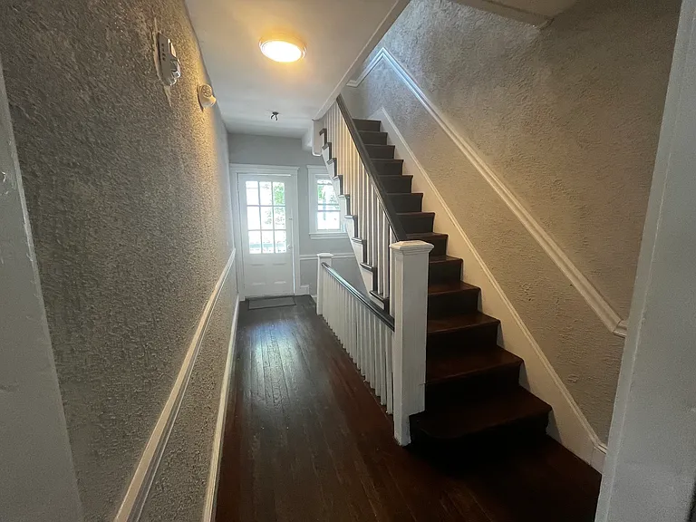 16 Verona St #1R — Photo 15