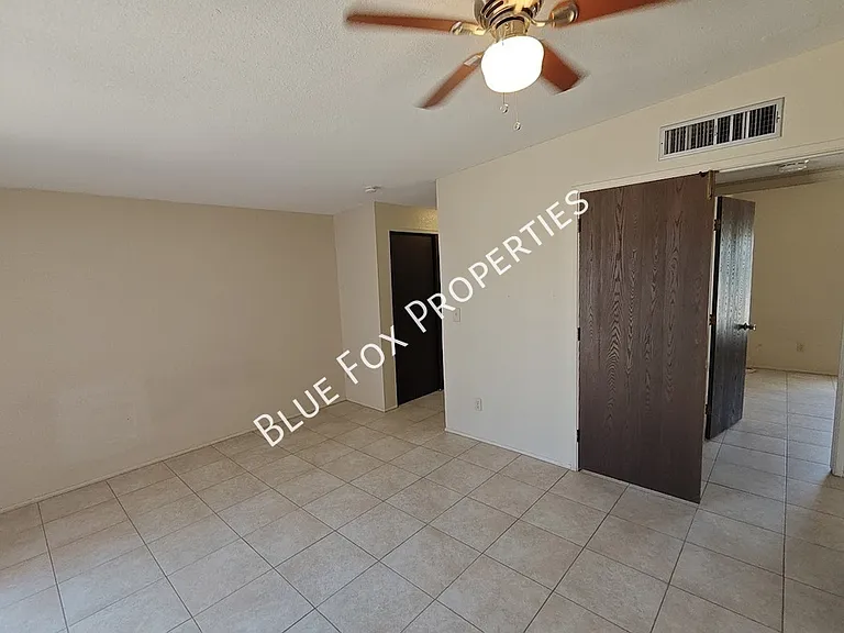 2618 S Camino Seco — Photo 17