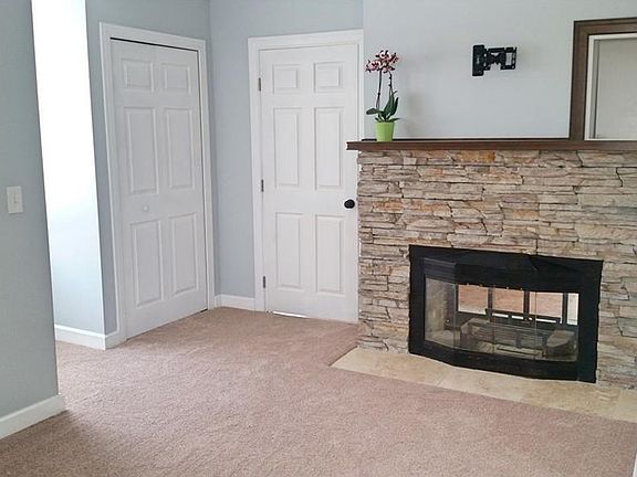 4th image of 35901 Hiawatha Blvd