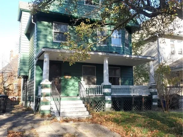 1618 Holyrood Rd, Cleveland, OH 44106