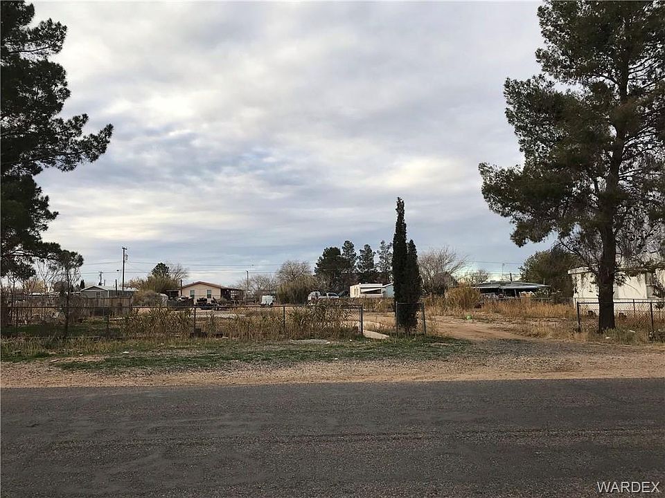 1st image of 3610 E Diagonal Way