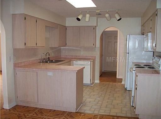 4th image of 12333 Blue Heron Way