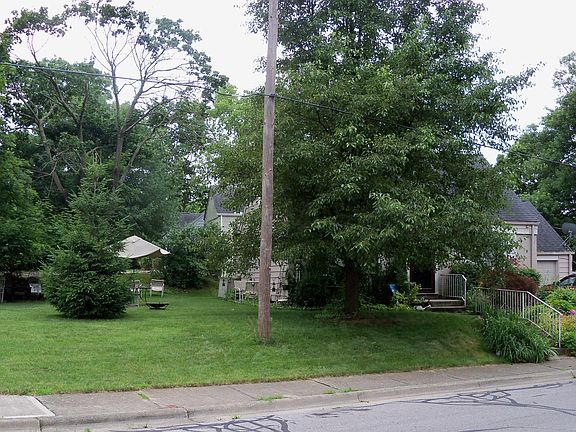 3rd image of 59 W Stanton Ave