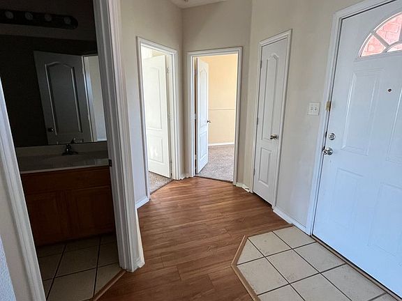 4th image of 6134 Duchess Ave