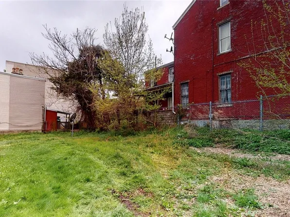 1323-1325 Reddour St, Pittsburgh, PA 15212
