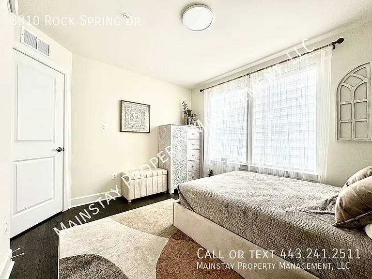 3810 Rock Spring Dr — Photo 9