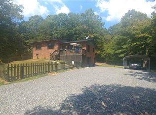 487 Dog Branch Rd, Brasstown, NC 28902