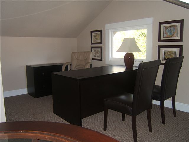 2nd image of 2228 NE Glisan St