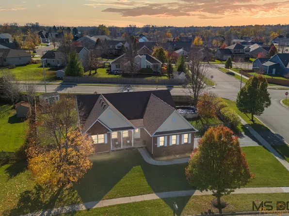 1108 Arneita St, Sycamore, IL 60178