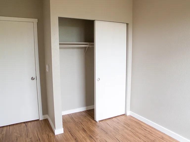 Clairemont Apartments — Photo 17