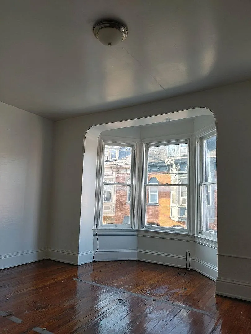 21 S. Hartley Street — Photo 3