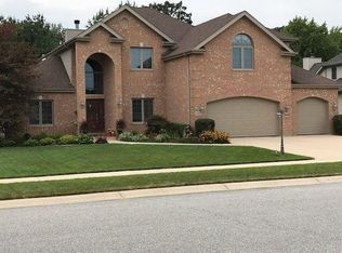 2902 Bristlecone Dr, Schererville, IN 46375